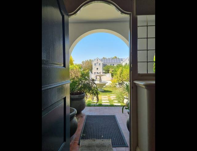 BUSINESS PROPERTY TO RENT IN PAARDEVLEI